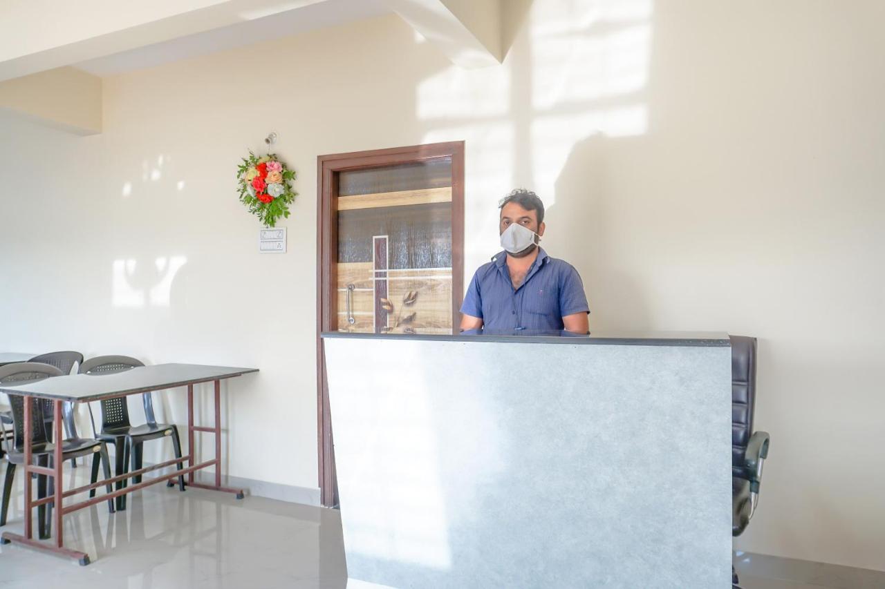 Oyo 81616 Omkar Executive Vagholi Dış mekan fotoğraf