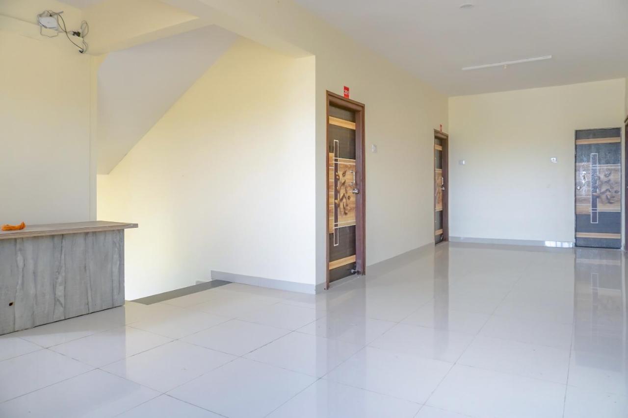 Oyo 81616 Omkar Executive Vagholi Dış mekan fotoğraf